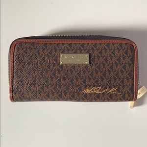 Micheal Kors Wallet